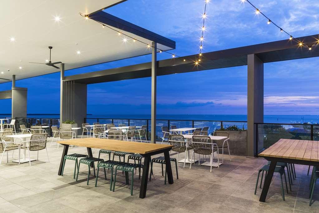 Oaks Cairns Hotel Restaurant billede